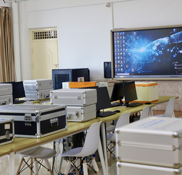 信息科學與工程學院
