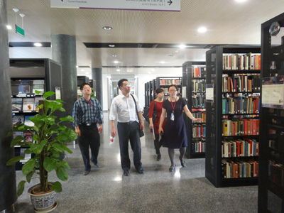 我院圖書館到清華大學人文社科圖書館、北方工業大學圖書館參觀學習