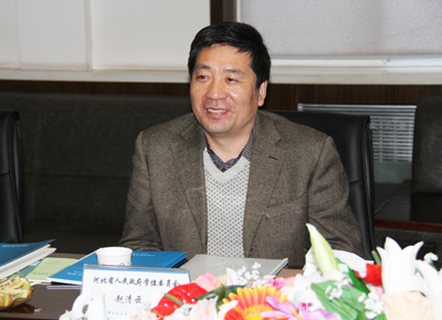 河北省人民政府學位辦公室榮飛主任、趙清云副主任蒞臨我院指導工作