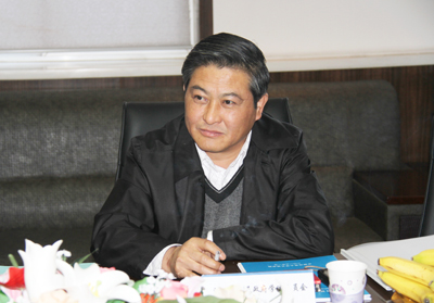河北省人民政府學位辦公室榮飛主任、趙清云副主任蒞臨我院指導工作