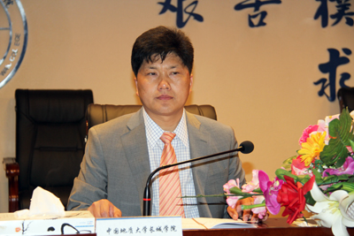 董事長周虎震來院開展大學生就業與創業講座