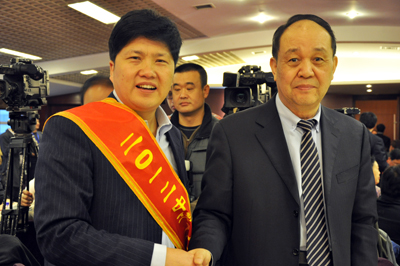 學院董事長周虎震獲“2012中華兒女年度人物”稱號