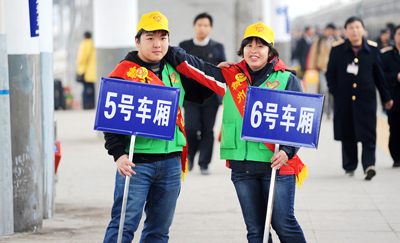 江西媒體報道我院學生劉龍翔春運志愿服務事跡