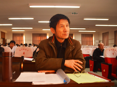 學院召開2012年度中層干部述職考核會