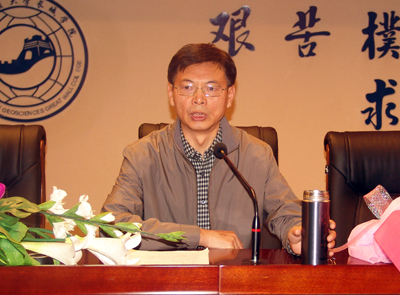 保定市科協主席張懷明應邀來我院作心理健康報告