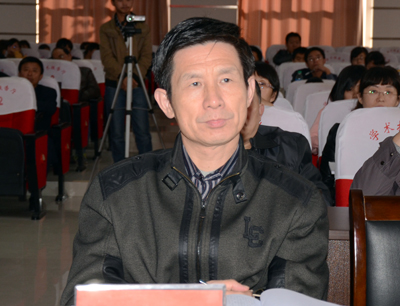 王春滿教授應邀來院作專題報告