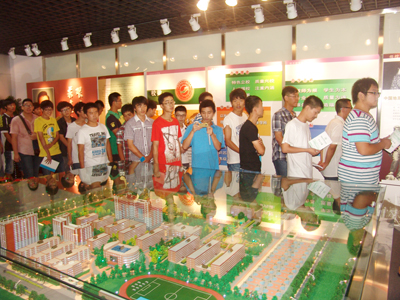 學院積極開展2012級新生入學教育工作