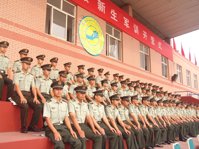2012級新生軍訓開營式隆重召開