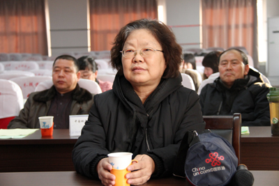 學院召開2011年度二級單位評比、中層干部考核述職會