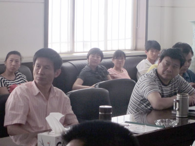學(xué)院召開圖書情報工作座談會