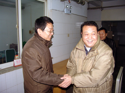 新學期學工領導視察學生公寓