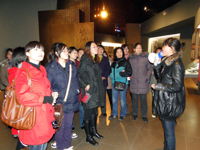 學院開展慶“三八”、迎建黨90周年紅色之旅活動