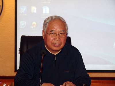 我院舉辦長城論壇之“時政論壇”報告會——邊慶年教授作題為“報黨恩，堅持科技扶貧道路”的報告
