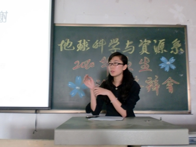 我院06級畢業生論文答辯進行中