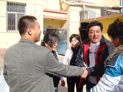 地球科學與資源系團總支在我院發起愛心募捐活動