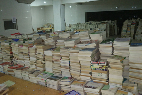 上班第一天，吹響攻克六萬冊圖書加工任務的號角