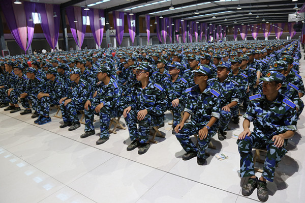 【軍訓集錦】賀陽集團董事長周虎震為我校新生作勵志報告