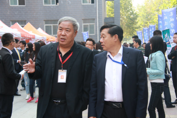 我校2017屆畢業(yè)生秋季雙選會(huì)成功舉辦