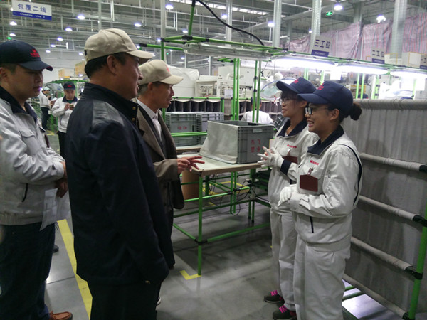心中牽掛實習生的冷暖——我校領導專程去長城汽車徐水工廠看望實習學生