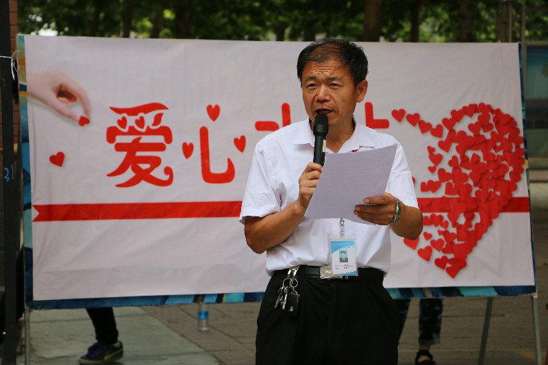 【畢業季】教師家車送學子  濃濃溫情歸家路