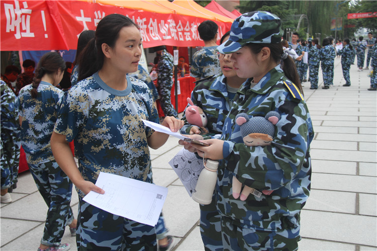 招新大戰歷時半月落下帷幕  各學生組織注滿新鮮血液