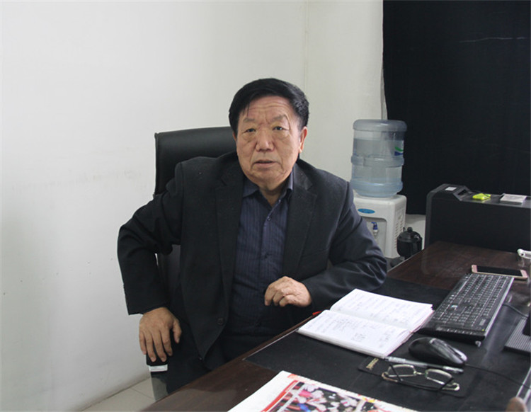 我校組織部分教職工、學生代表觀看黨的第十九次全國代表大會開幕盛況