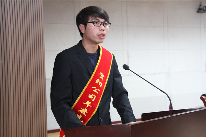 我校12人5個(gè)集體榮獲賀陽集團(tuán)表彰
