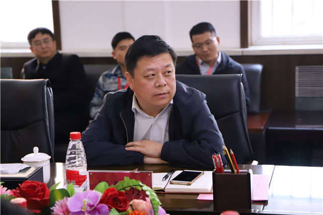 我校召開干部見面會歡迎新任黨委書記