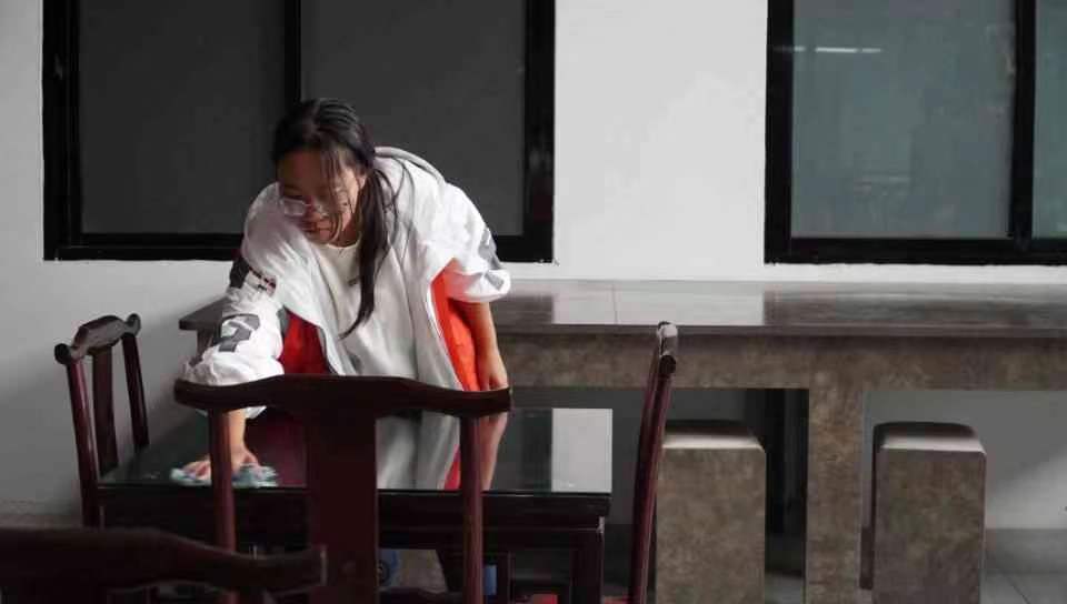 志愿服務暖人心，養老院里筑真情