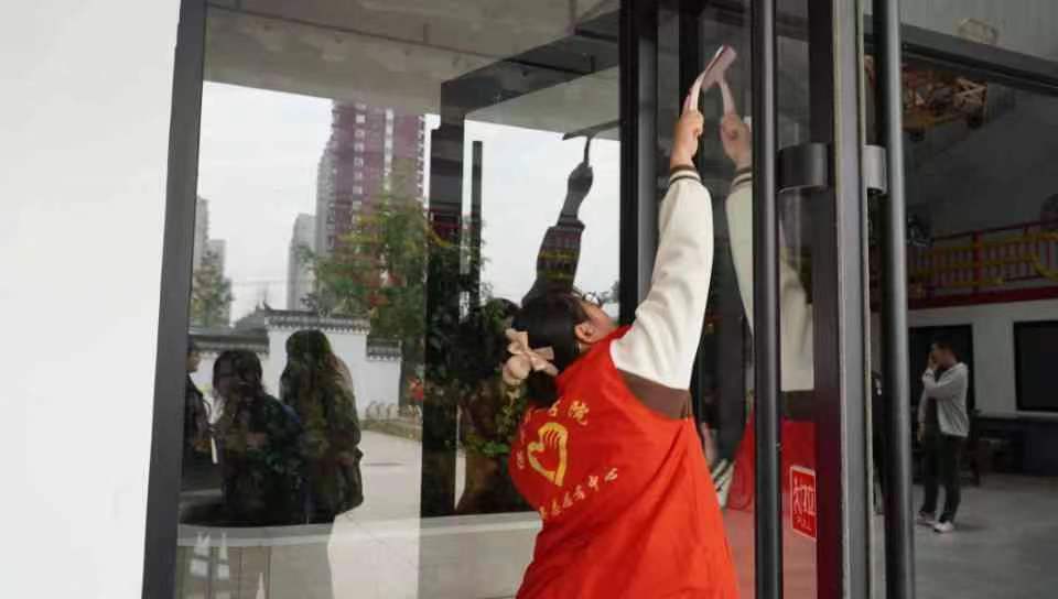 志愿服務暖人心，養老院里筑真情