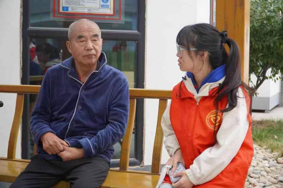 志愿服務暖人心，養老院里筑真情