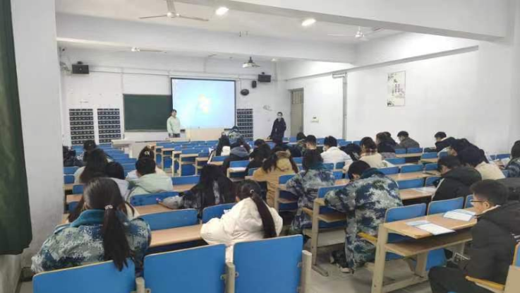 北京證兒八經教育咨詢有限公司到我校招聘