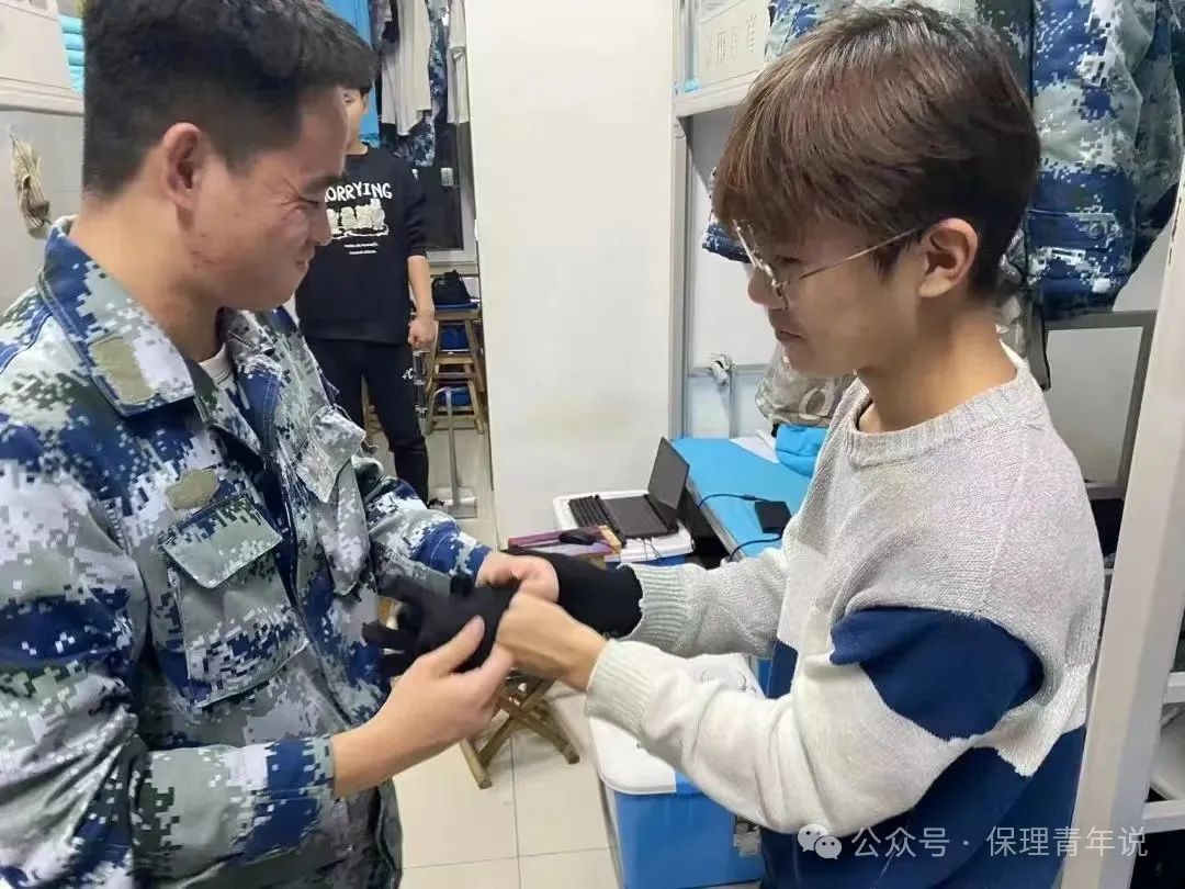 雷鋒精神共傳承,志愿服務學雷鋒