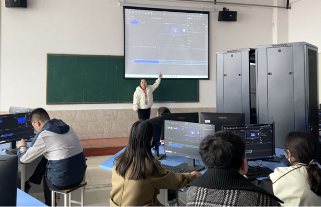強技能，促提升——信息科學與工程學院教師技能系列培訓（二）順利開展
