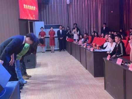 “不忘初心，砥礪前行”——保定理工學院藝術學院“第二屆團總支學生會”換屆選舉大會暨表彰大會