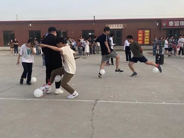 保定理工學院||管理學院||“趣”享運動，“味”你加油—我院舉辦趣味運動會