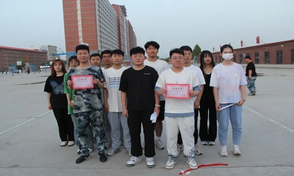 保定理工學院||管理學院||“趣”享運動，“味”你加油—我院舉辦趣味運動會