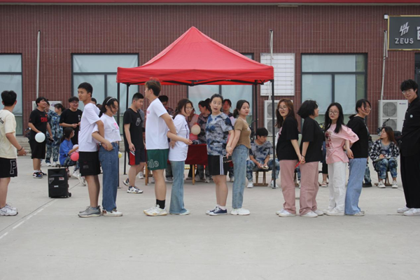 保定理工學(xué)院‖管理學(xué)院‖我院舉辦“運(yùn)動青春，快樂無限”趣味運(yùn)動會