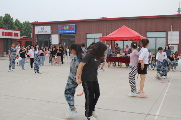 保定理工學(xué)院‖管理學(xué)院‖我院舉辦“運(yùn)動青春，快樂無限”趣味運(yùn)動會
