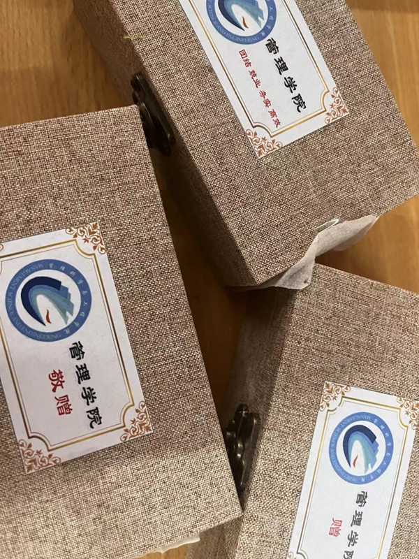 保定理工學院‖管理學院‖暖心服務，助力2023屆畢業生走好大學生涯的最后一公里