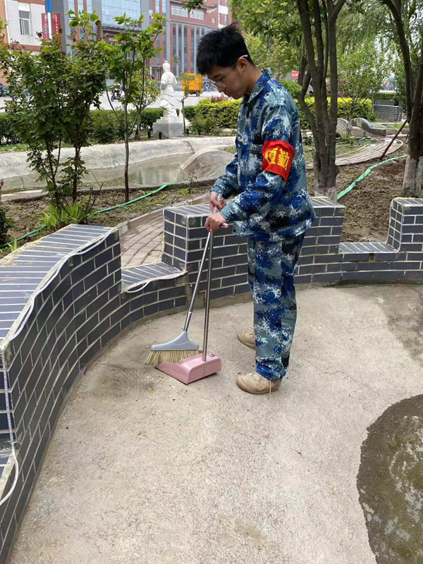 愛國衛生月｜助力創城 管理學子在行動！
