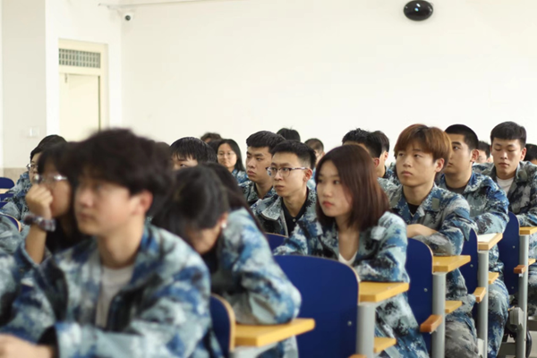 榜樣引領｜保定理工學院｜管理學院｜優秀畢業生路建軍經驗交流分享會