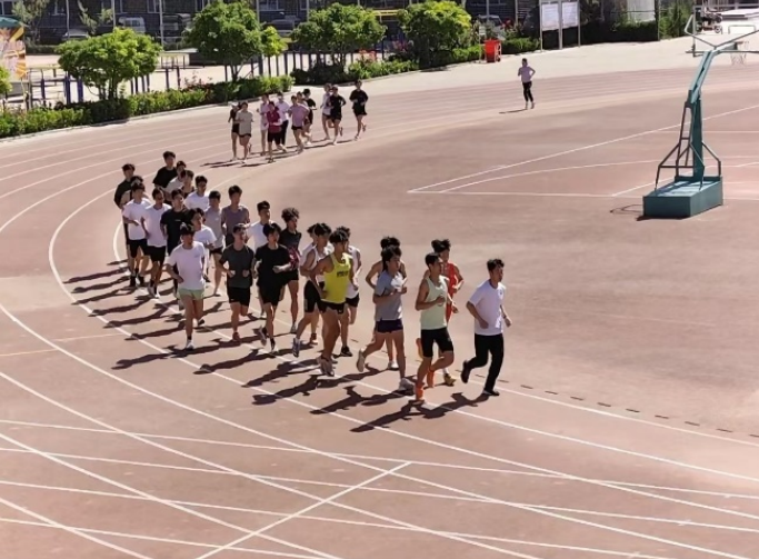 保定理工學院田徑隊與河北農業大學田徑隊舉行田徑交流賽