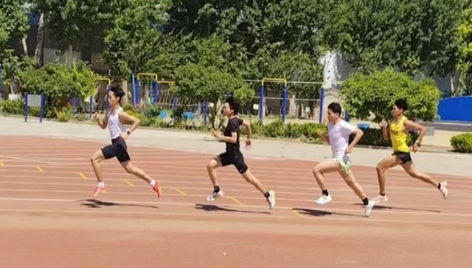 保定理工學院田徑隊與河北農業大學田徑隊舉行田徑交流賽