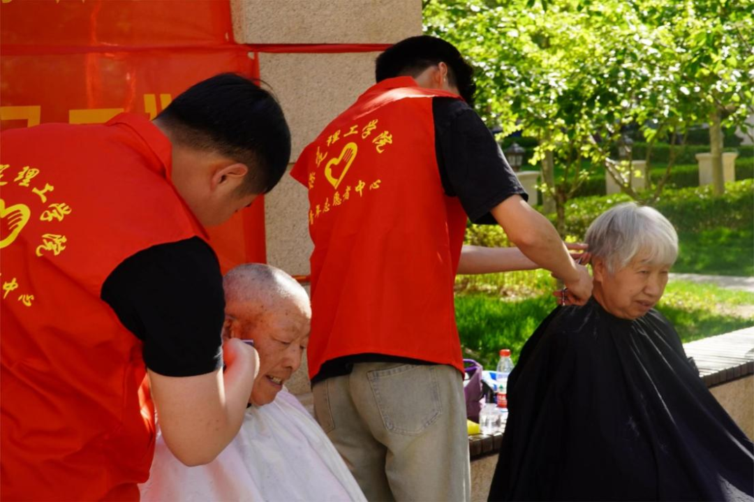 志愿服務|愛心理發進社區 志愿服務暖民心