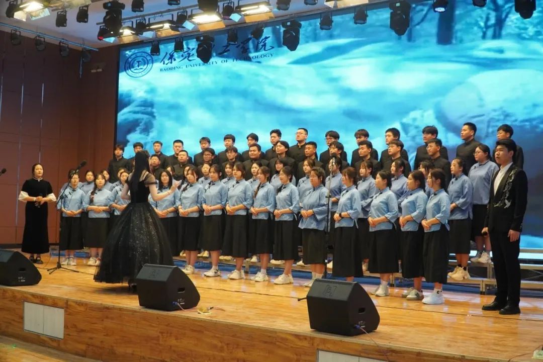 青春校園|“赤子奏響凌云志，后浪奔涌繪新篇”大型合唱會圓滿結束！