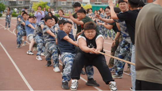 青春校園|凝聚每份力，團(tuán)結(jié)一條心——保定理工學(xué)院第十八屆拔河比賽圓滿結(jié)束
