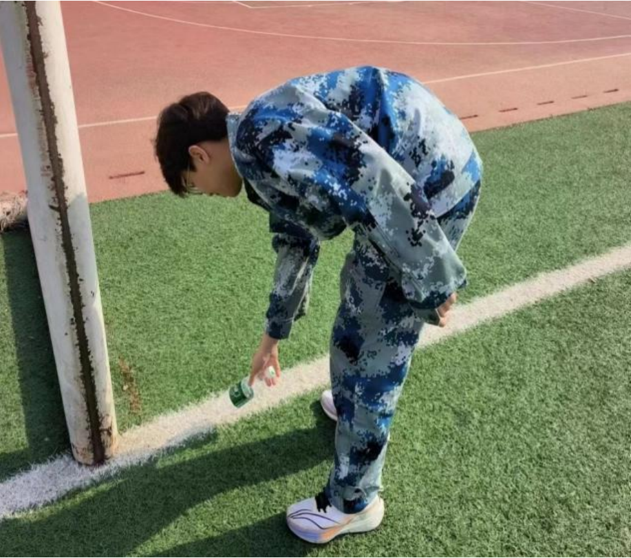 青春校園|愛護環境人人做，彎腰行動處處行