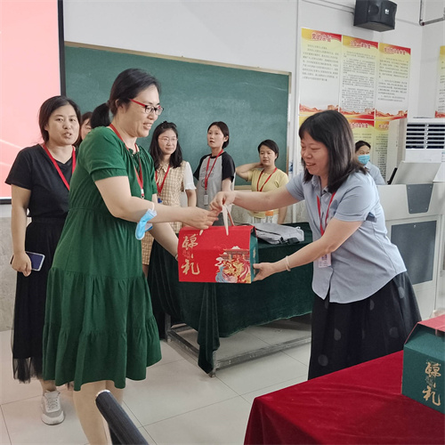 外國語學院全體教職工歡度端午節