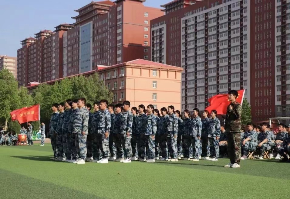 保理會計(jì)學(xué)院以隊(duì)列會操比賽為始，共著你我青春華章